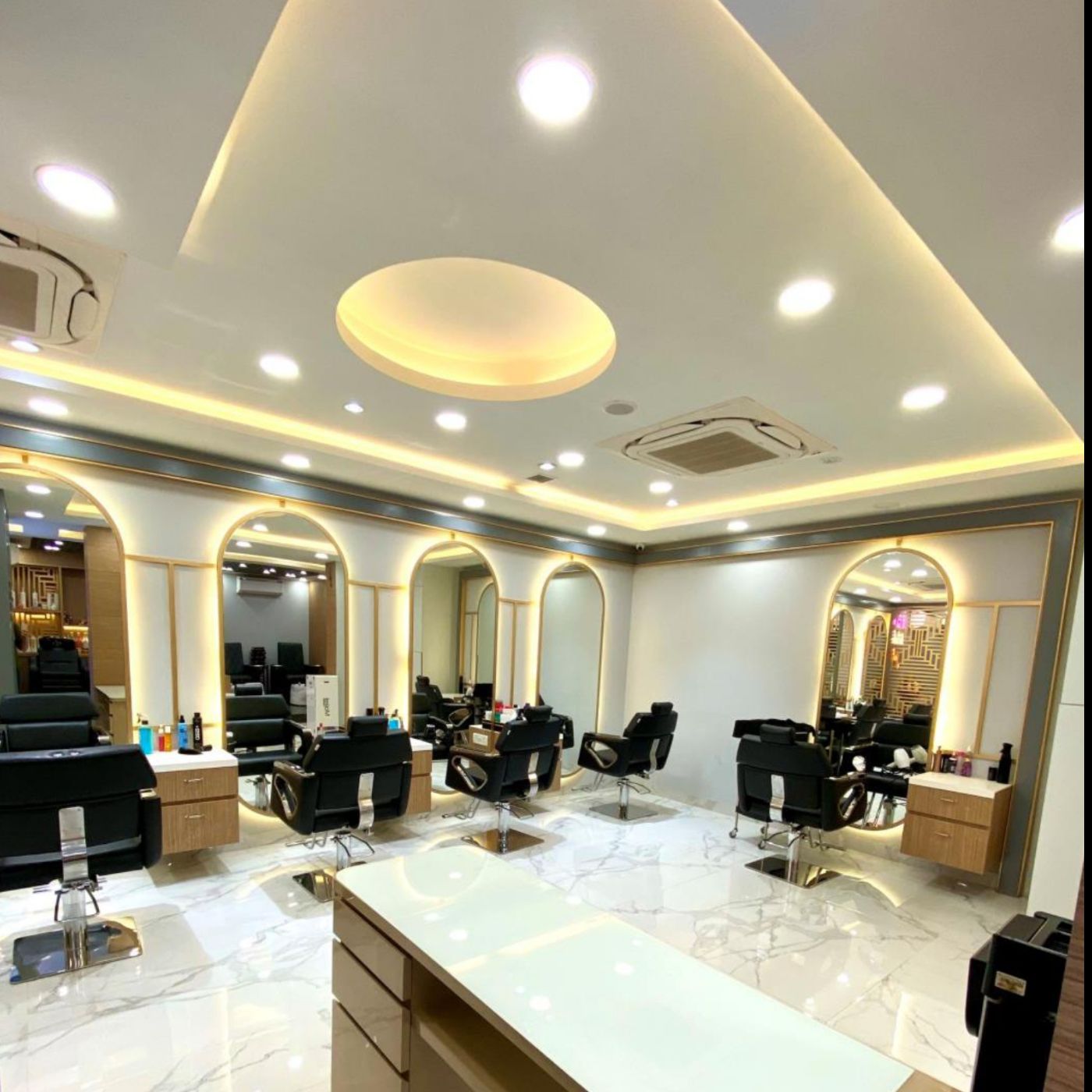 Top Beauty, Hair & Salon Franchise Opportunities in India | Premium Franchise & Locations
