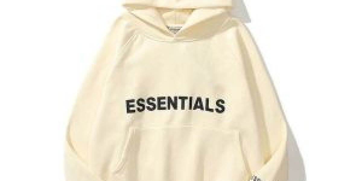 Women’s Essentials Hoodie – Cozy Streetwear for Everyday Comfort