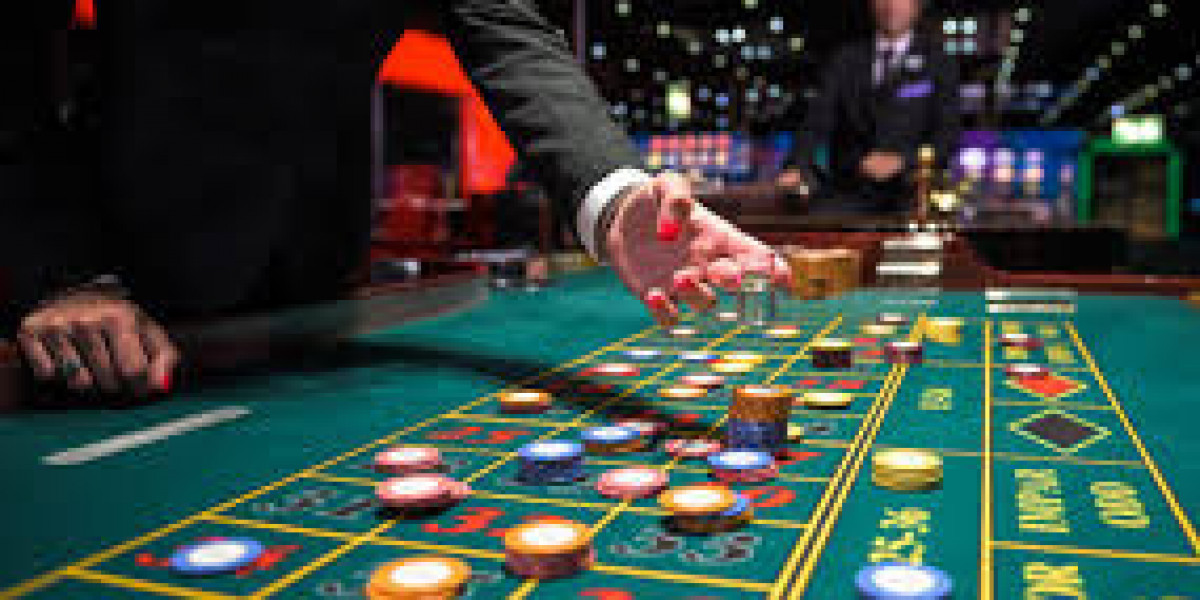 Een Beknopte Historie van het Casino: Van Venetiaanse Ridotto's tot Virtuele Platformen