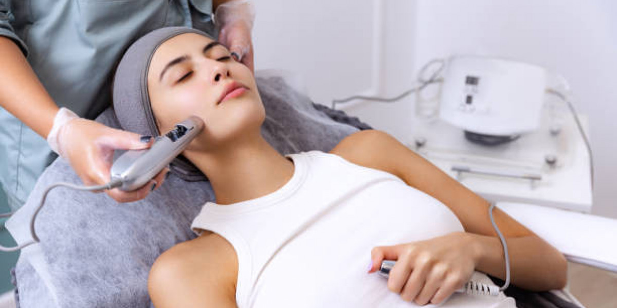 Discover the Benefits of HydraFacial for Glowing Skin