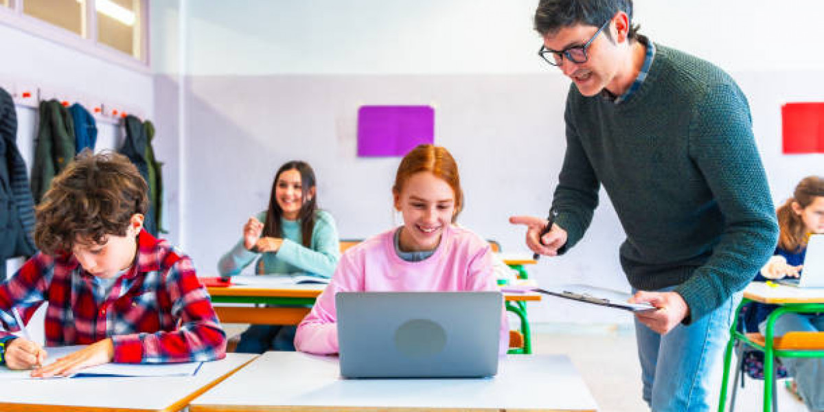 Reliable Thesis Writing Services by UK Professionals