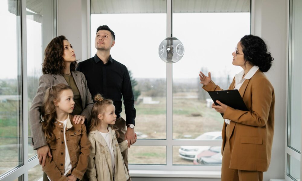 What Are the Problems Faced by NRIs in Buying Property in India? - Backlink Trap