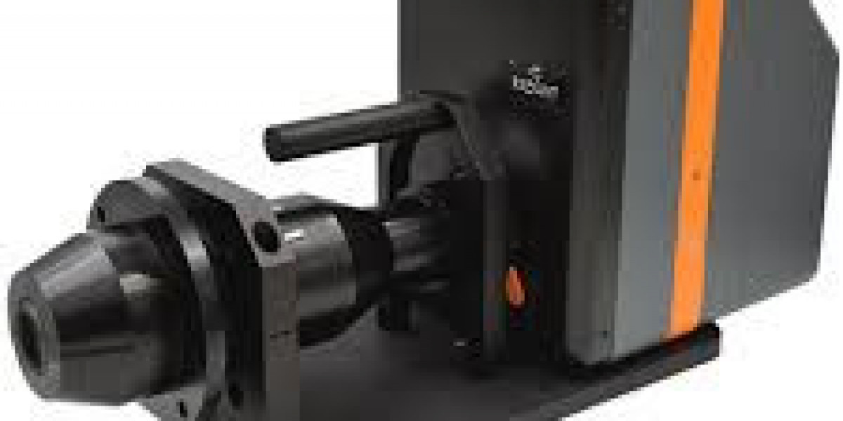 Why Display Measurement Accuracy Depends on the Right Conoscope Lens