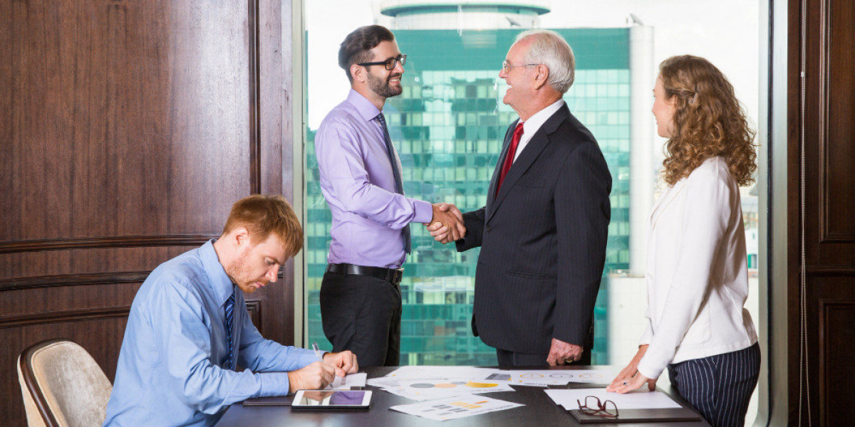 The Benefits of Partnering with Leadership Development Consultancy Experts