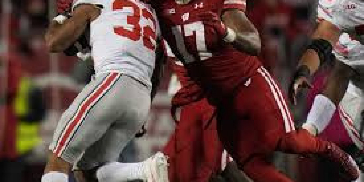 Evaluating Tyler Van Dyke overall performance inside of 7 days 1 for the Badgers