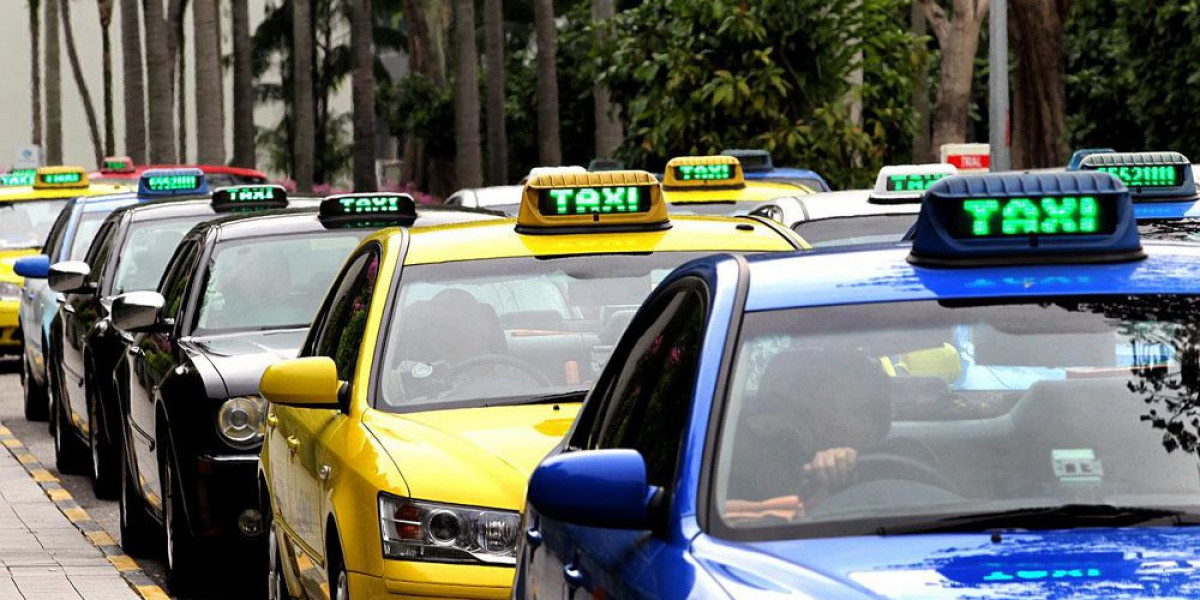 Should I Use an App or Local Service for a Playa del Carmen Taxi?