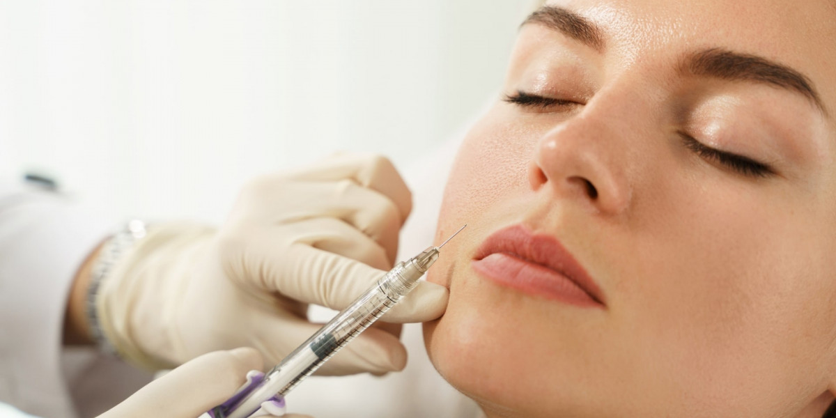 Lip Fillers Injections Enhance Glossy Outline For Vibrant Appeal