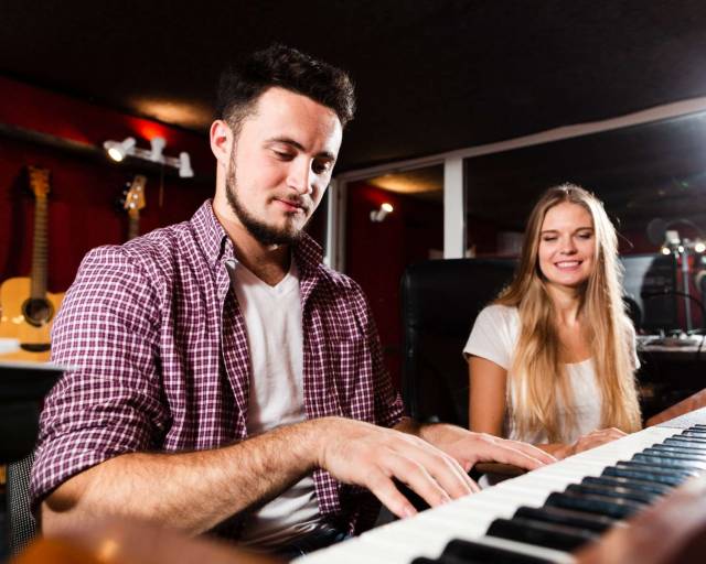 Piano Instructor in Chicago – @theartofpianoplaying on Tumblr