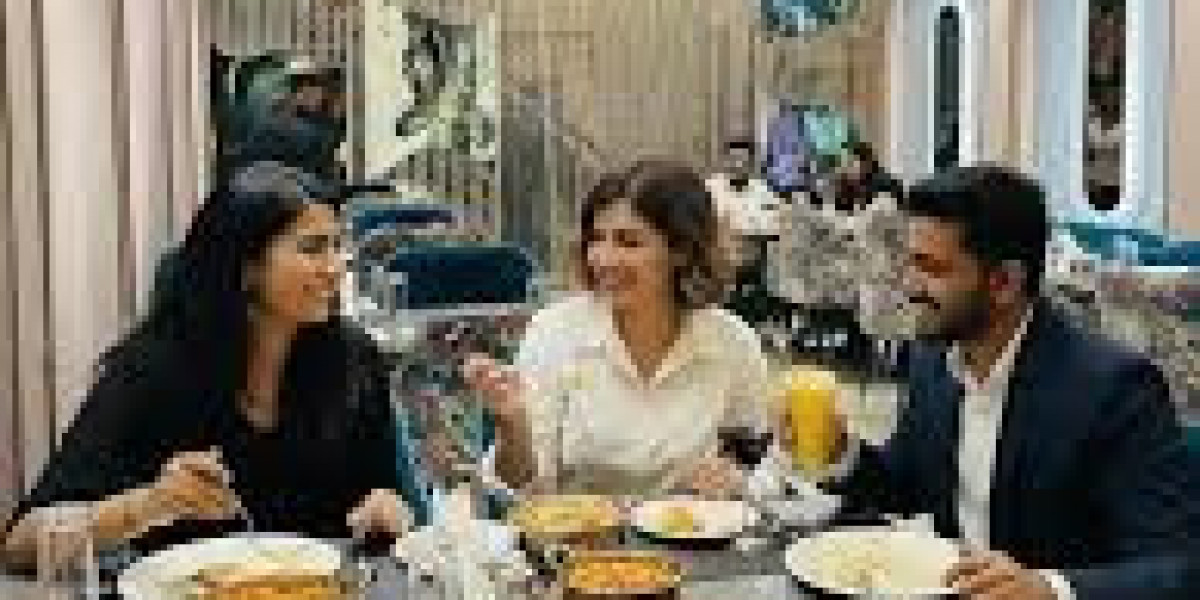 Romantic Dinner in Agra: A Perfect Evening at The Diwaan Restaurant