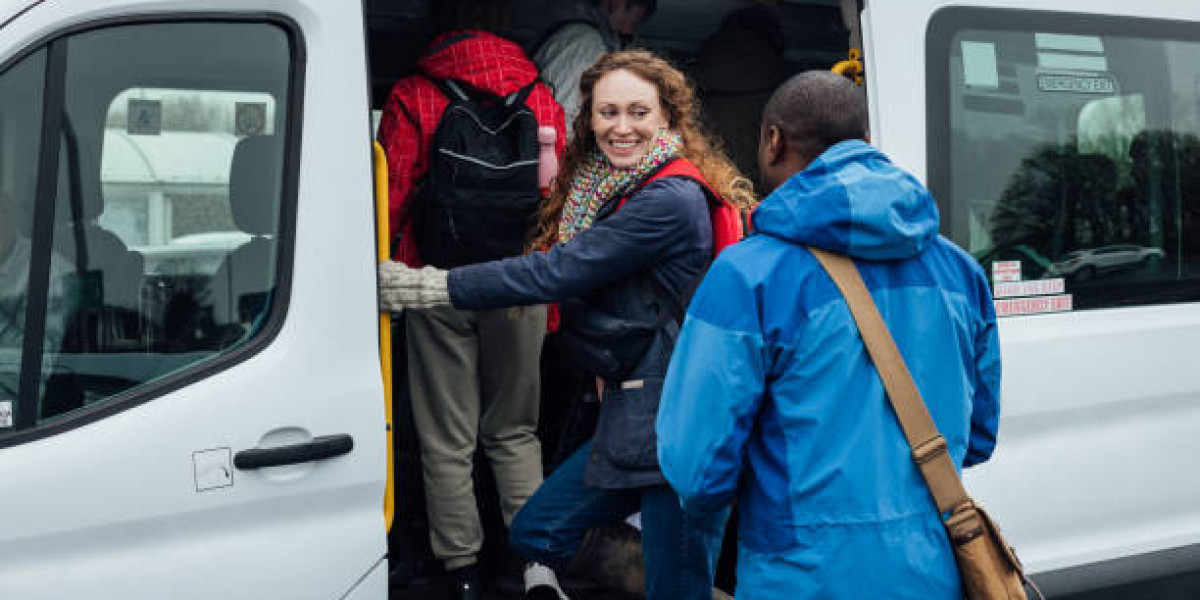 Pourquoi le Taxi Van est Idéal pour les Voyages