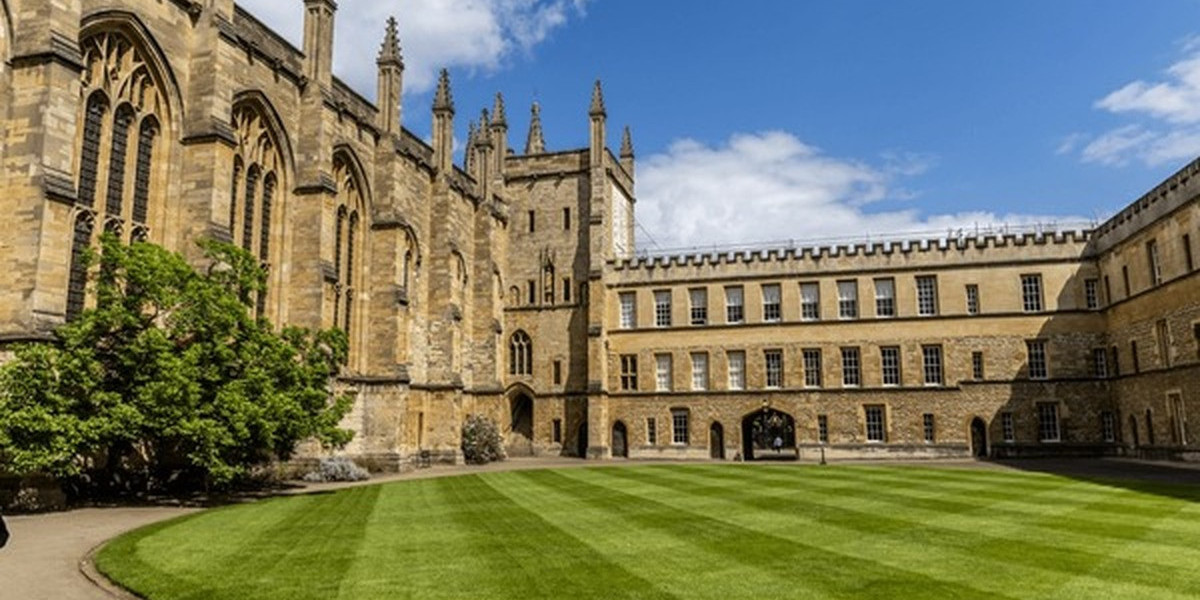 Scholars Programme: Global Academic Excellence and Future Career Preparation