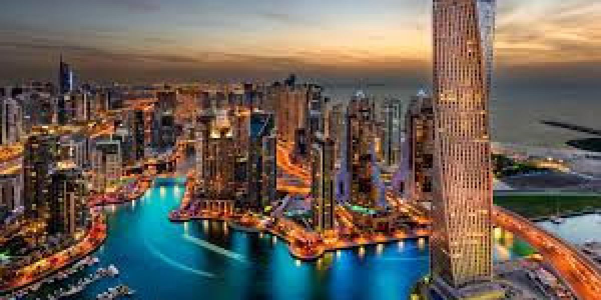 Dubai Marina Travel Guide 2026: Attractions, Cruises, Dining & Complete Visitor Tips
