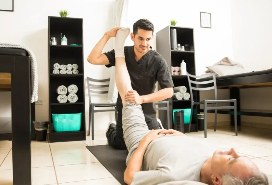 Recovery & Stretch Therapy Denver for Better Movement and Strength