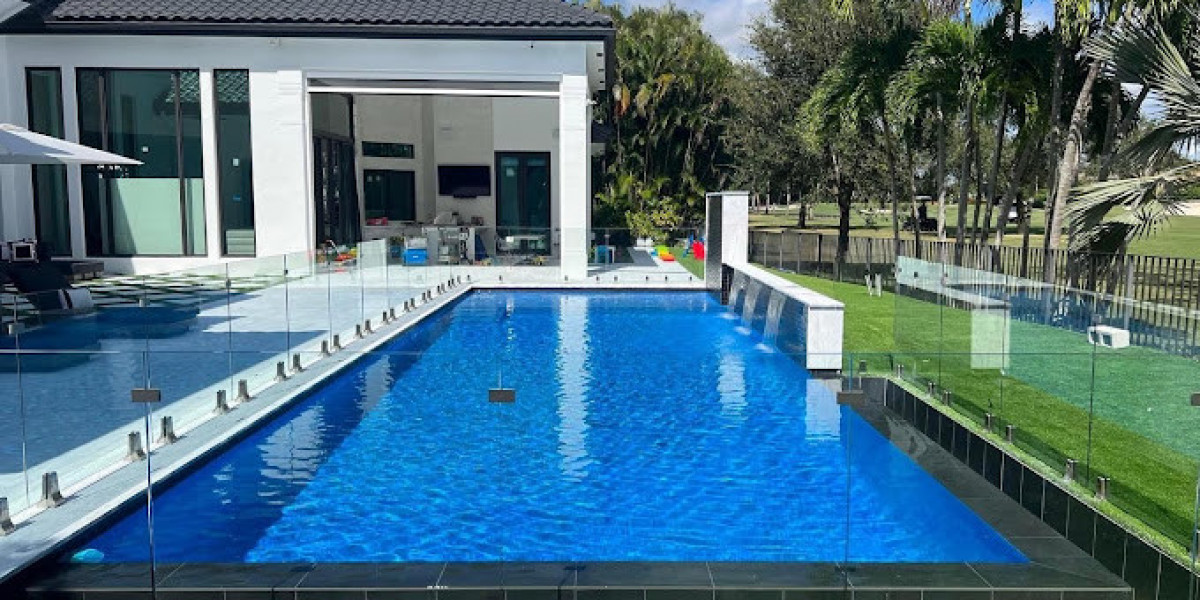 Creating Your Dream Backyard with Expert Pool Builders in Fort Lauderdale