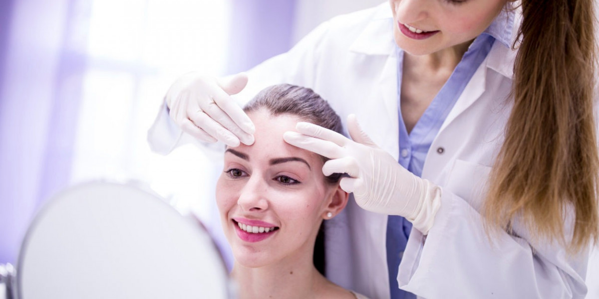 Top Clinics for Female Hair Transplant in Dubai and Hairline Restoration