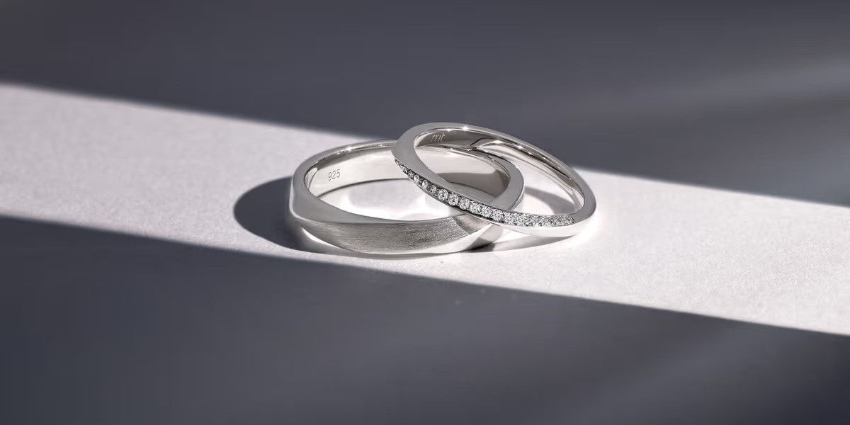Buy Diamond Pendants in Malaysia – Timeless Elegance by Michael Trio